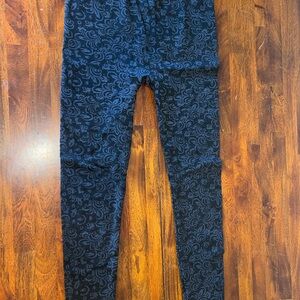 Eye Candy Black Intricate Lace Leggings